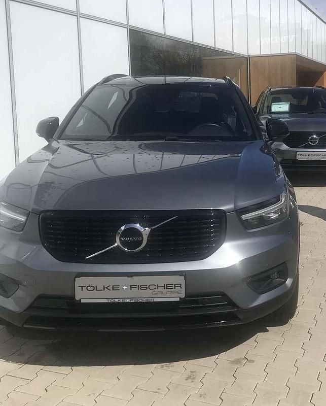 Second-hand Volvo XC40 R-Design 190 CP (139 kW) 2018 SUV
