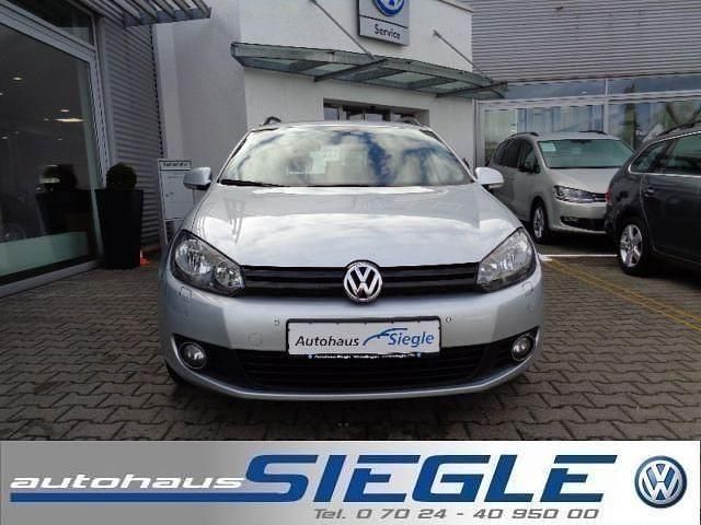 Gebraucht VW Golf VII S 105 PS (77 kW) 2013 Silber metallic Kombi