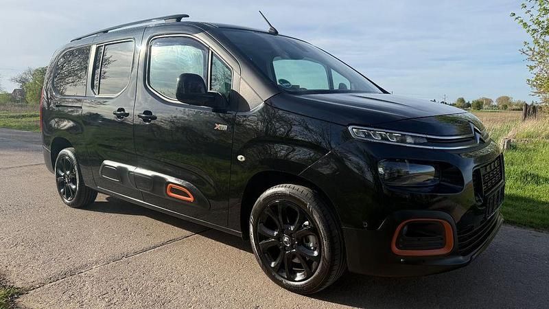 Gebraucht Citroën Berlingo XTR 131 PS (96 kW) 2020 Schwarz Van / Kleinbus