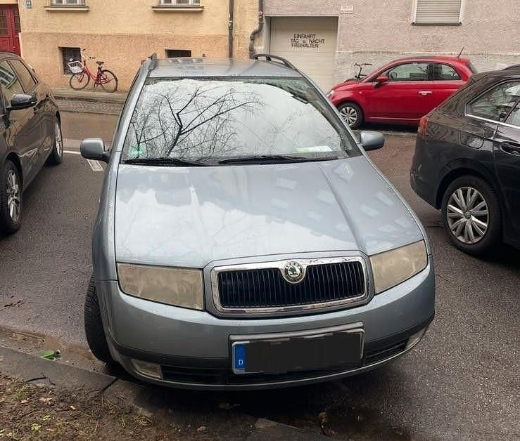 Grau Gebraucht 2002 Skoda Fabia Comfort Kombi | 700 € (Superpreis) - Bild 1/4
