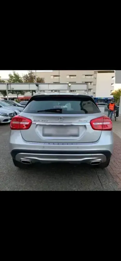 Gebraucht Mercedes CLA250 211 PS (155 kW) 2015 Silber Limousine