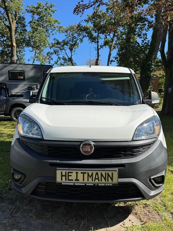 Gebraucht Fiat Doblò 95 PS (69 kW) 2021 Colore esterno (weiß) Van / Kleinbus
