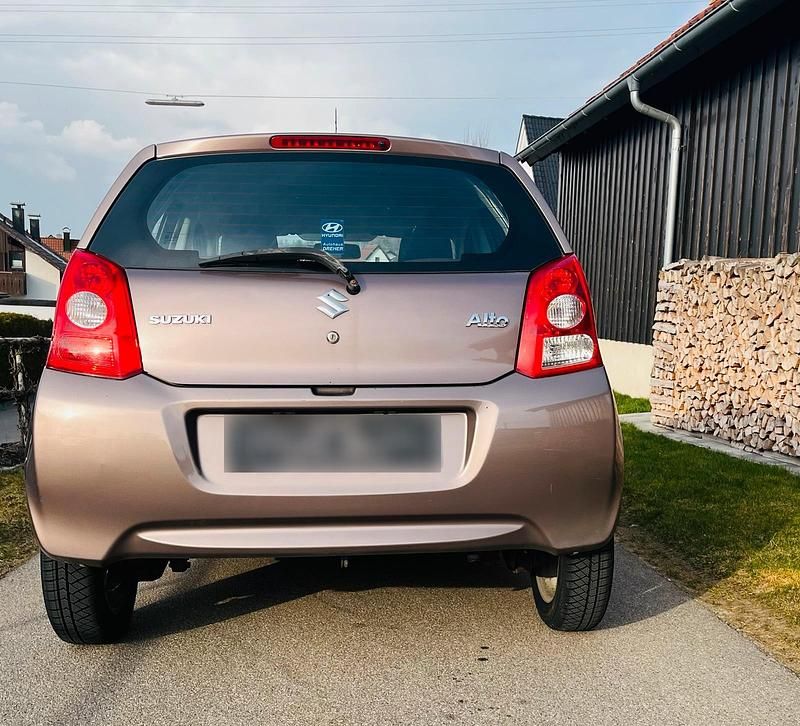 Gebraucht Suzuki Alto 68 PS (50 kW) 2009 Braun Kleinwagen