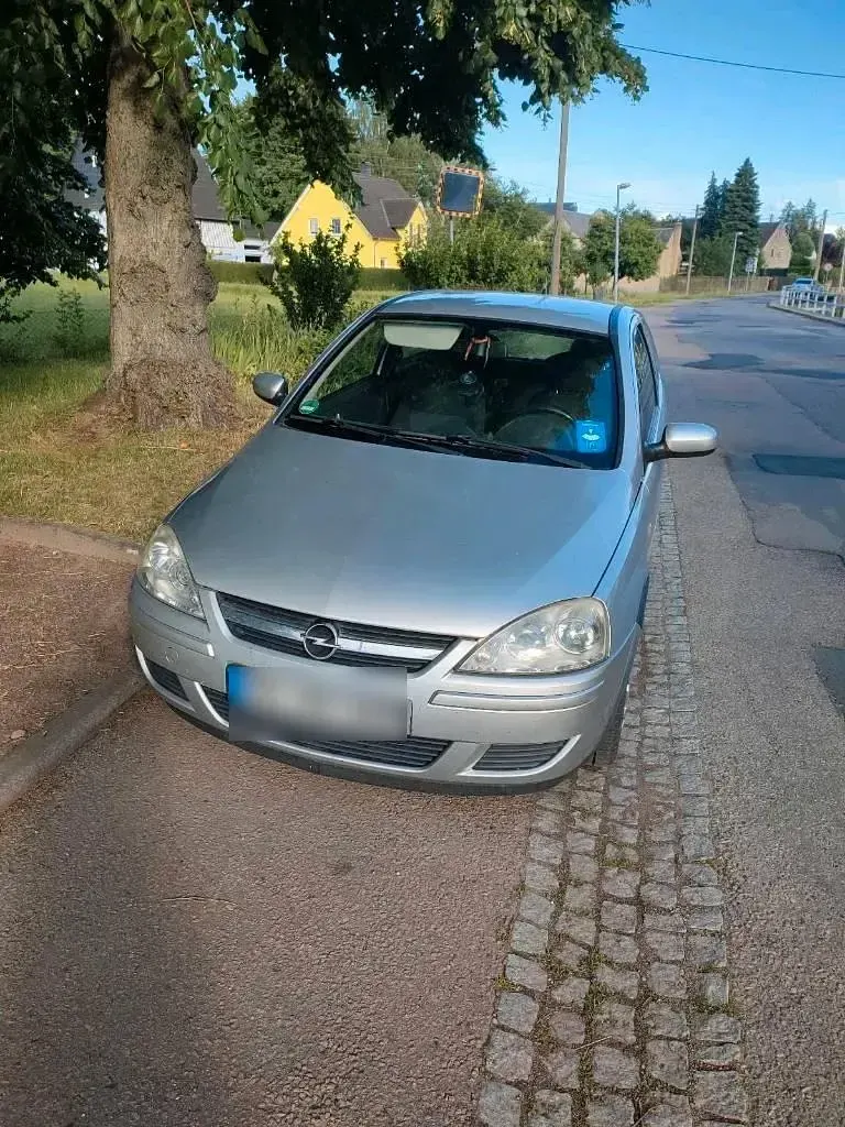 Gebraucht Opel Corsa 60 PS (44 kW) 2005 Silber Kleinwagen