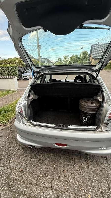 Gebraucht Peugeot 206 Quiksilver 88 PS (64 kW) 2005 Limousine