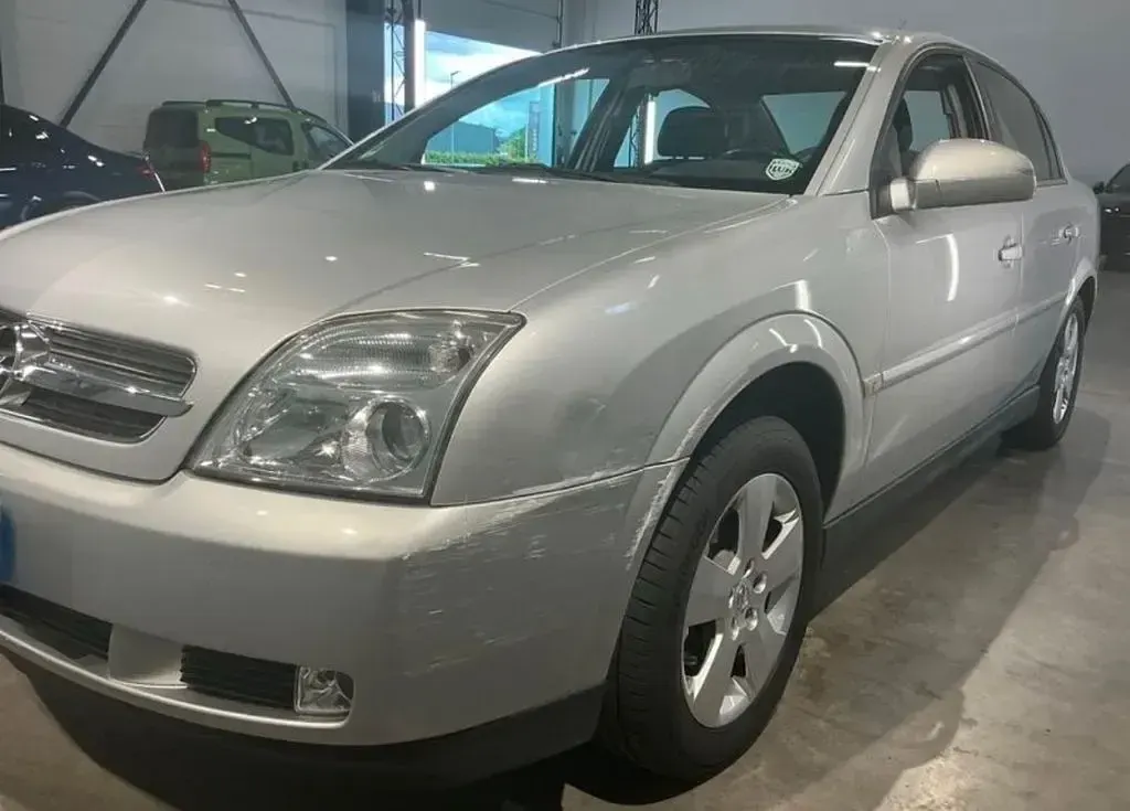 Gebraucht Opel Vectra Elegance 155 PS (114 kW) 2004 Silber Limousine