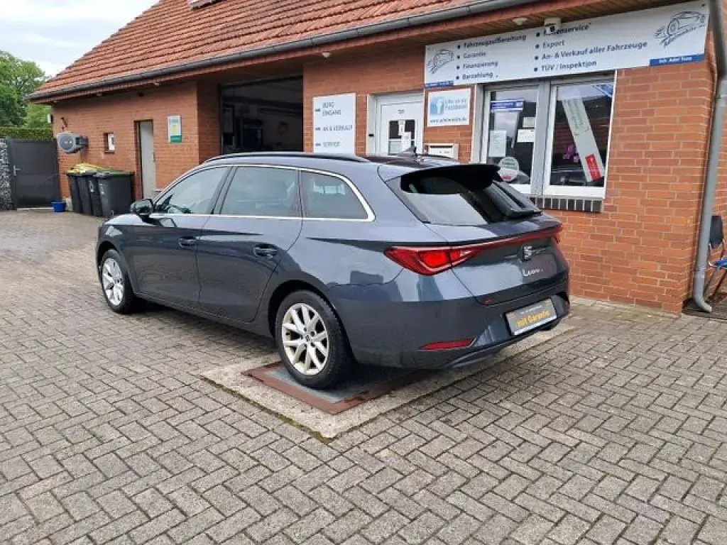Gebraucht Seat Leon Style 150 PS (110 kW) 2023 Grau Kombi