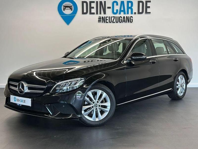 Gebraucht Mercedes C180 156 PS (114 kW) 2019 Schwarz Kombi