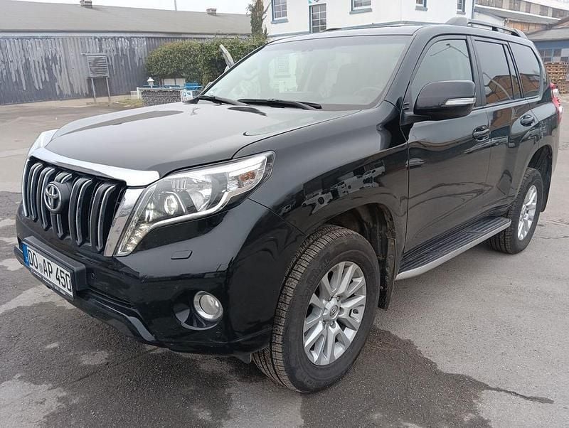 Schwarz Gebraucht 2015 Toyota Land Cruiser Executive SUV | 36.700 € (Superpreis) - Bild 1/4