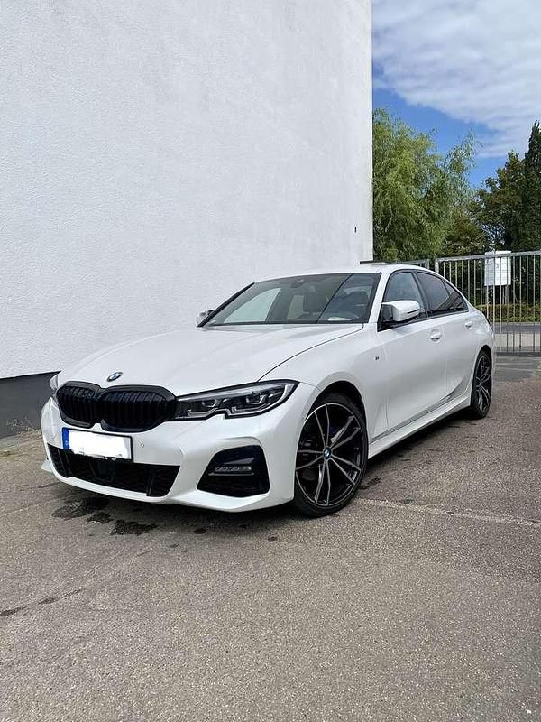 Gebraucht 2019 BMW 320 Gran Turismo Sport Line Limousine | 29.999 € - Bild 1/4
