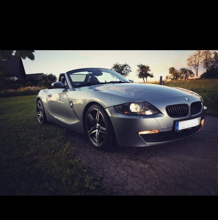 Silber Gebraucht 2006 BMW Z4 Performance Cabrio | 11.199 € (Fairer Preis) - Bild 1/4