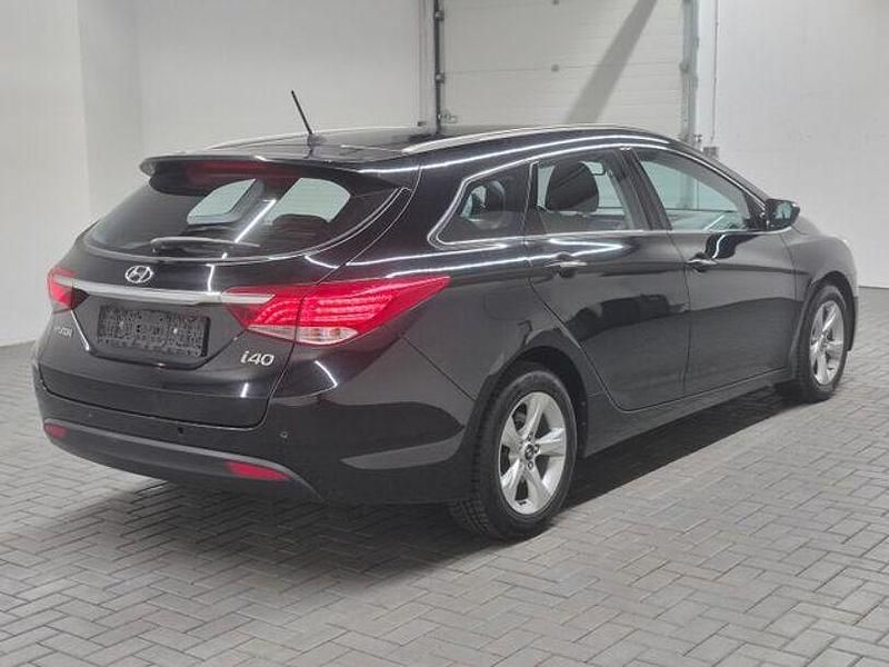 Gebraucht Hyundai i40 Edition 135 PS (99 kW) 2012 Schwarz Kombi