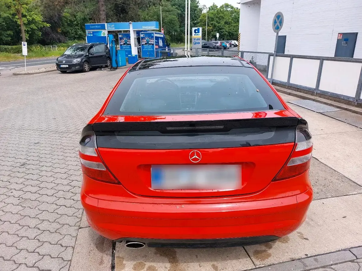 Gebraucht Mercedes C200 193 PS (141 kW) 2004 Rot Coupé