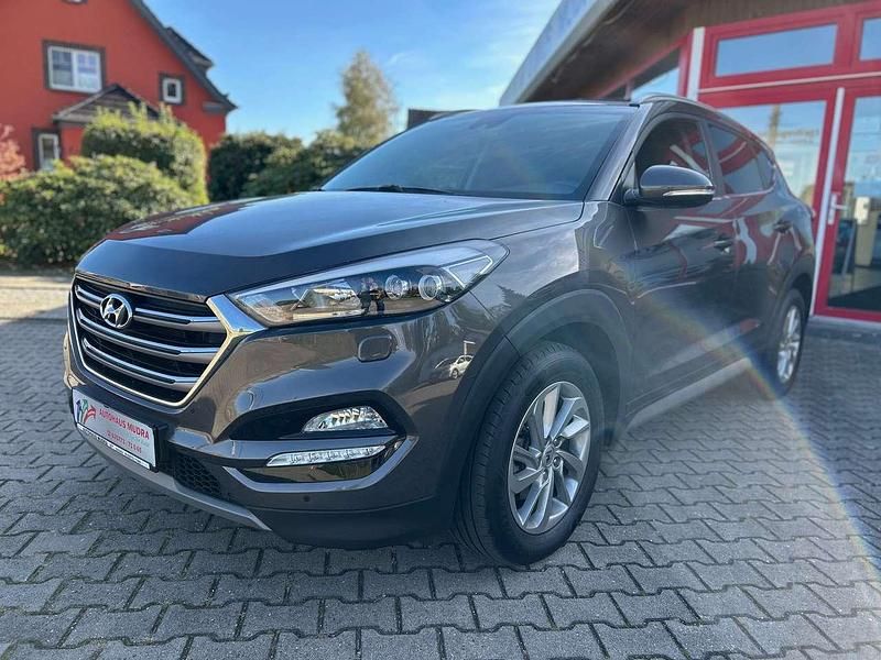 Gebraucht Hyundai Tucson Style 141 PS (103 kW) 2018 Moon rock met. SUV