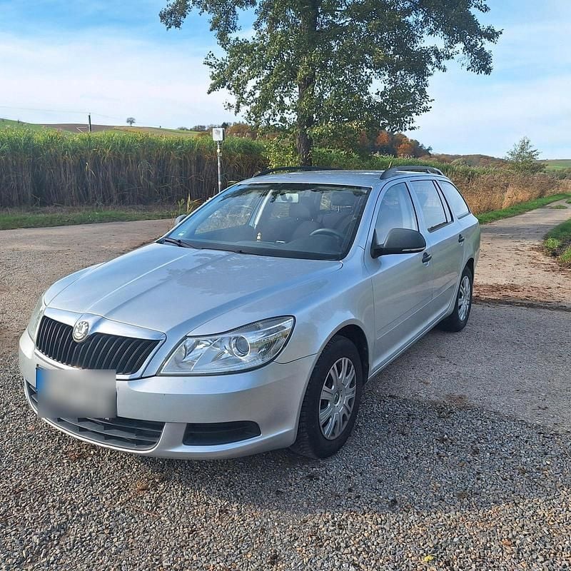 Silber Gebraucht 2011 Skoda Octavia Kombi | 2.800 € (Guter Preis) - Bild 1/4