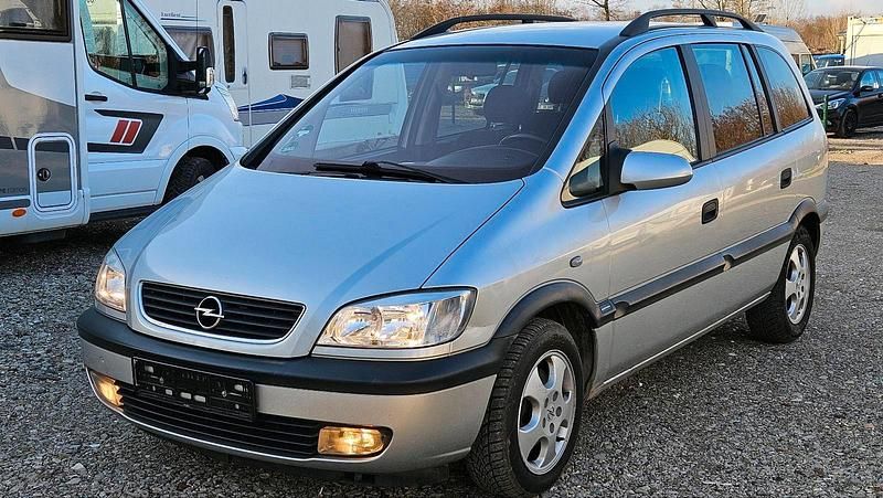 Gebraucht Opel Zafira 125 PS (91 kW) 2000 Silber Van / Kleinbus