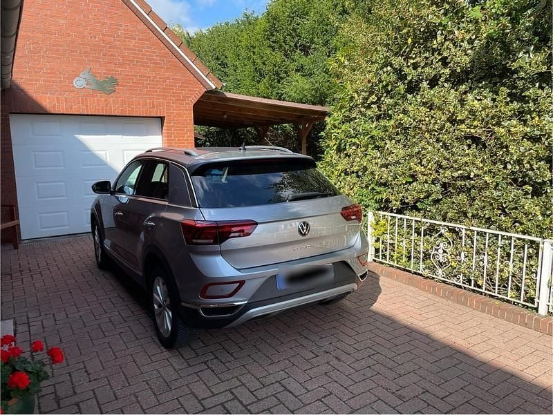 Gebraucht VW T-Roc Style 150 PS (110 kW) 2024 Silber SUV