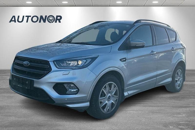 Gebraucht Ford Kuga ST-Line 120 PS (88 kW) 2018 Silber SUV