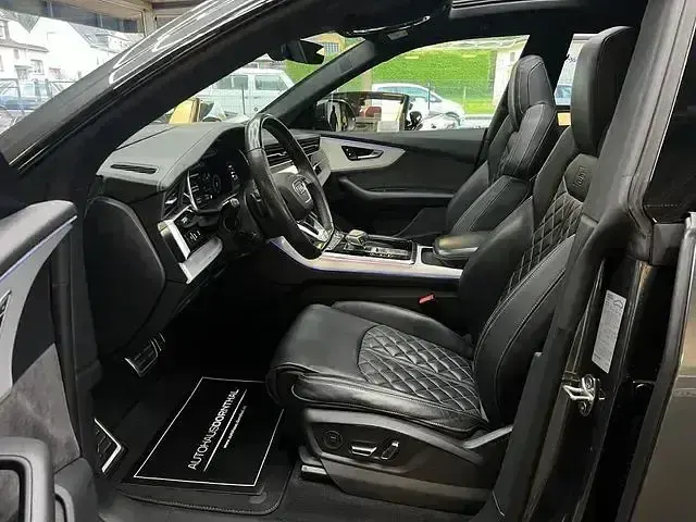 Gebraucht Audi Q8 Competition 286 PS (210 kW) 2020 Grau SUV