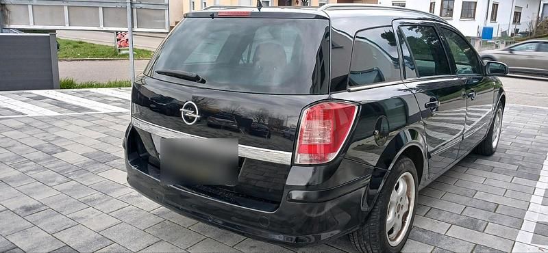Usata Opel Astra 100 CV (73 kW) 2009 Nero Station wagon