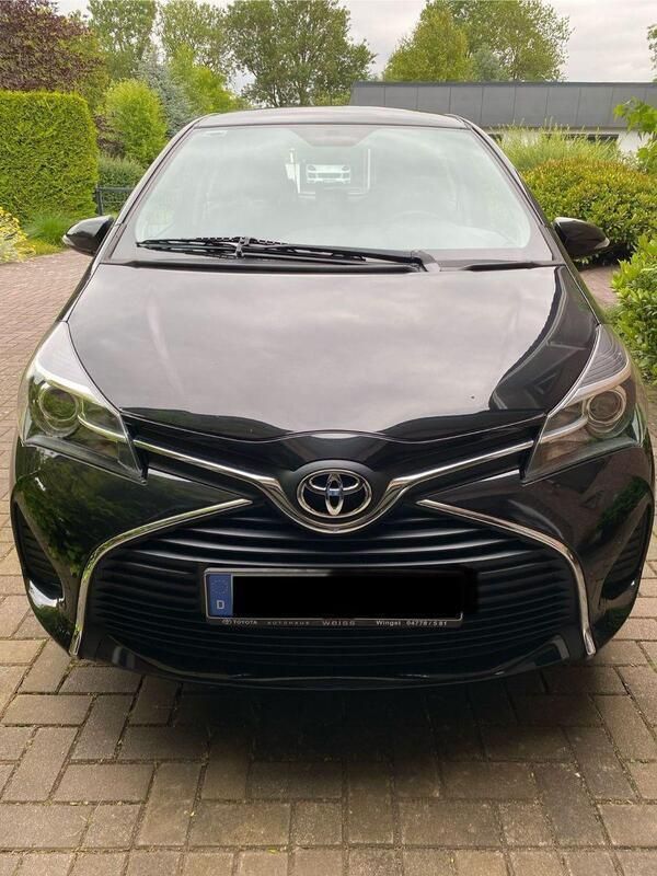 Schwarz Gebraucht 2015 Toyota Yaris Kleinwagen | 8.500 € (Guter Preis) - Bild 1/4