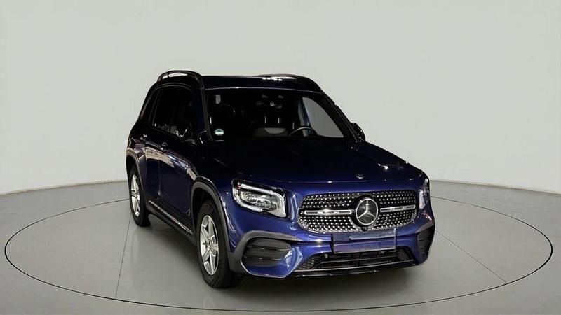 Blau Gebraucht 2021 Mercedes GLB220 AMG line SUV | 39.200 € (Guter Preis) - Bild 1/4