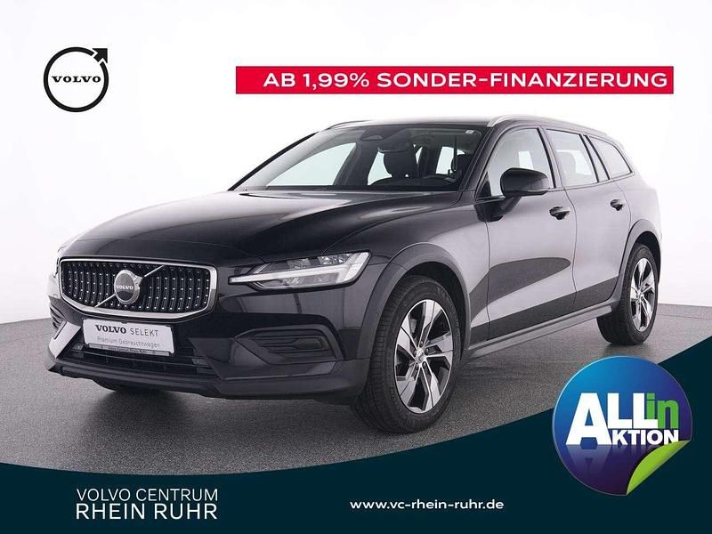 Gebraucht Volvo V60 CC Plus 197 PS (144 kW) 2023 Black solid stone / solid Kombi