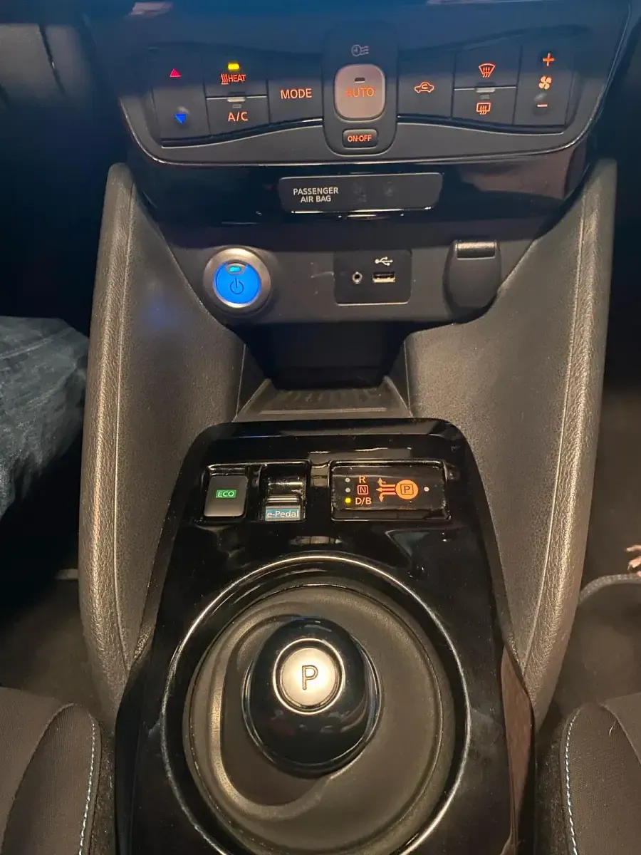 Gebraucht Nissan Leaf 110 kW (150 PS) 2018 Weiß Kleinwagen