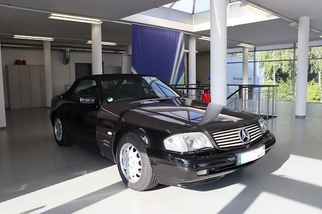 Schwarz Gebraucht 1997 Mercedes SL500 Cabrio | 29.490 € (Teuer) - Bild 1/4