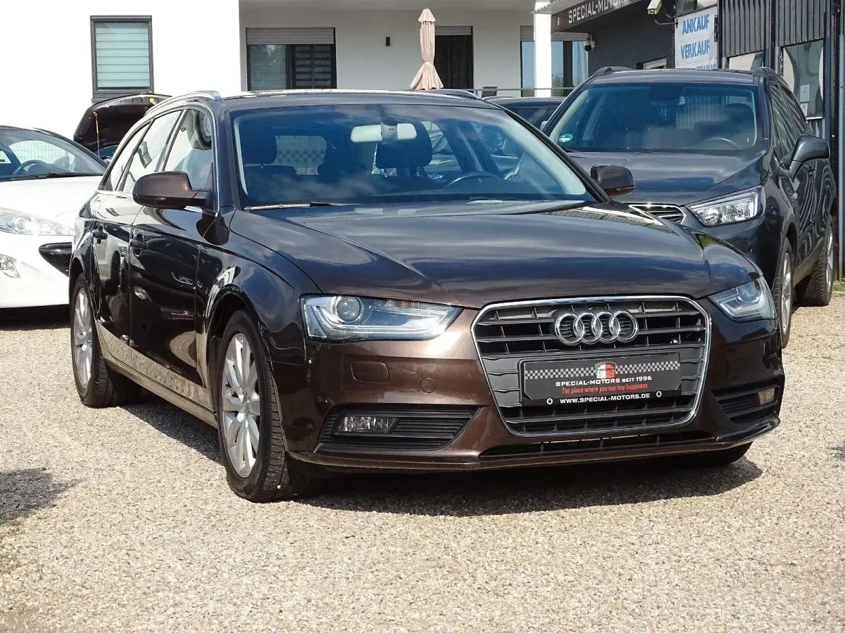 Używany Audi A4 Sport 177 KM (130 kW) 2012 Brązowy Kombi