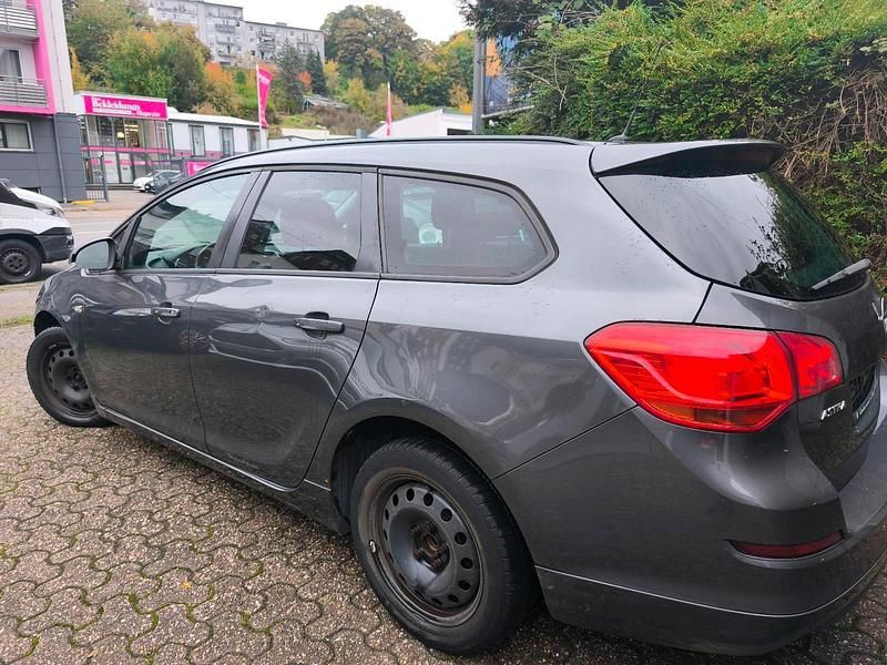 Gebraucht Opel Astra 125 PS (91 kW) 2011 Grau Kombi