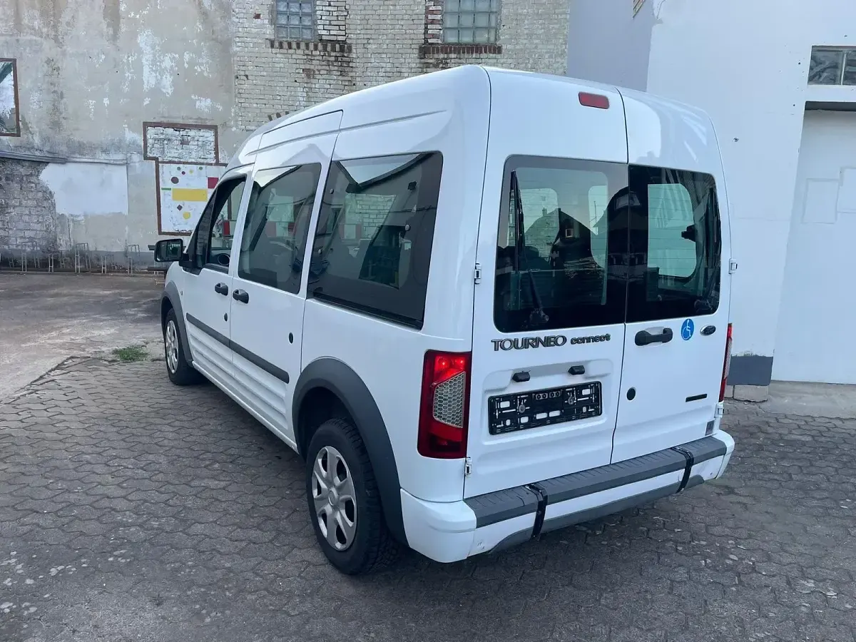 Gebraucht Ford Tourneo Connect 90 PS (66 kW) 2011 Weiß Van / Kleinbus