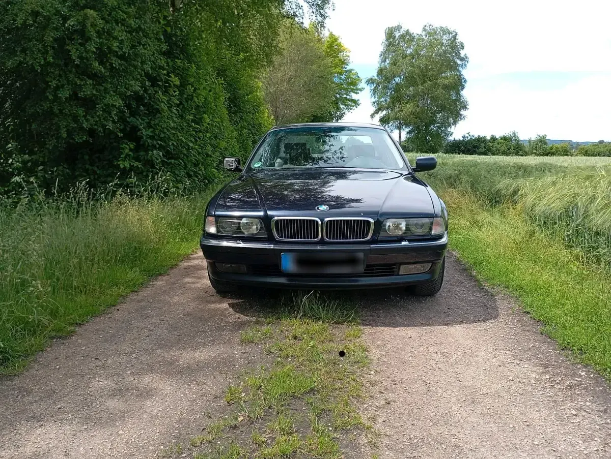 Gebraucht BMW 735 235 PS (172 kW) 1997 Blau Limousine