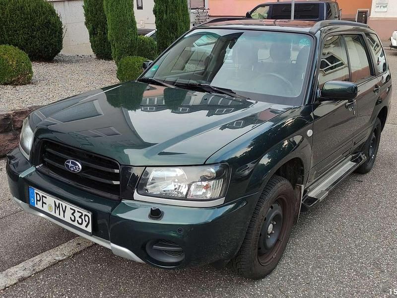 Grün Gebraucht 2005 Subaru Forester SUV | 3.470 € - Bild 1/4
