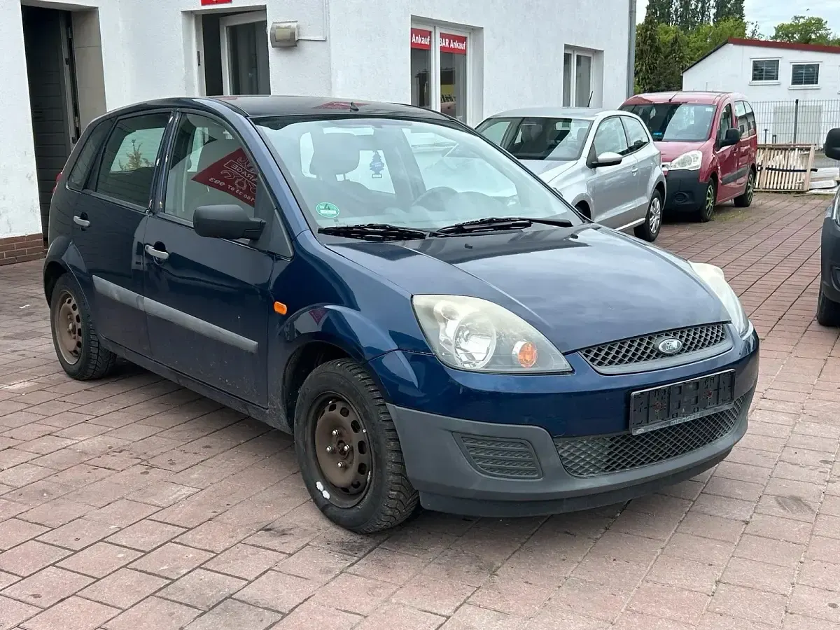 Gebraucht Ford Fiesta 60 PS (44 kW) 2006 Blau Kleinwagen