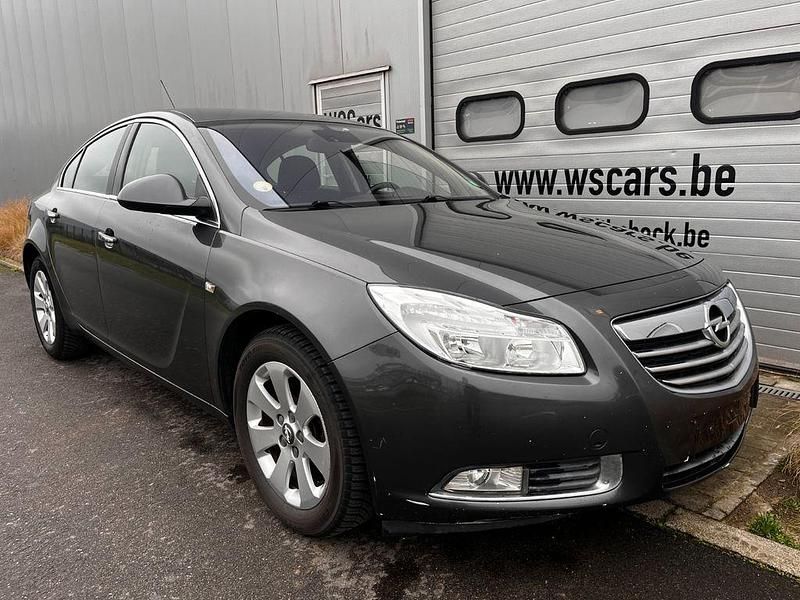 Gebraucht Opel Insignia 131 PS (96 kW) 2013 Grau Limousine