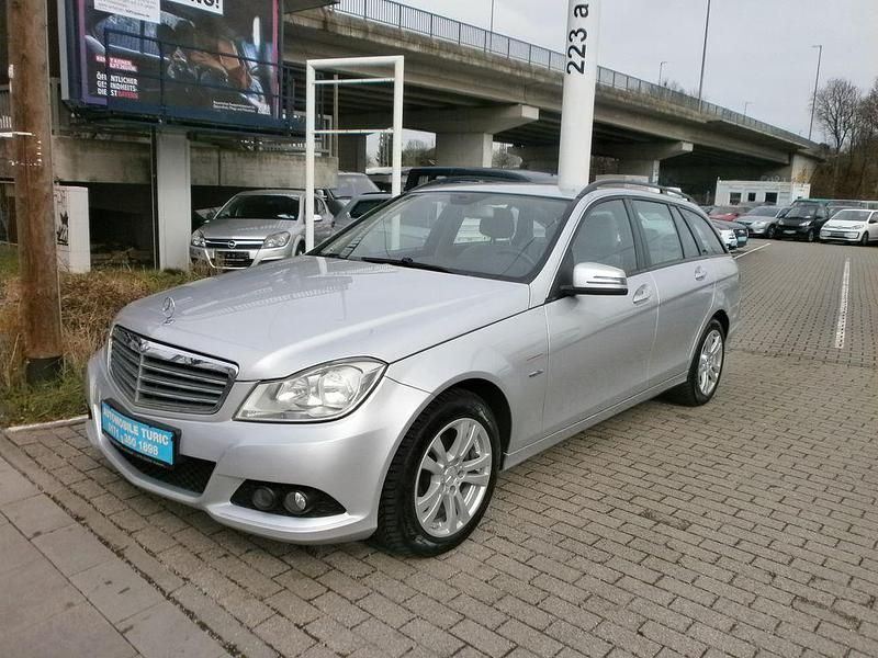 Gebraucht Mercedes C200 136 PS (100 kW) 2011 Silber Kombi