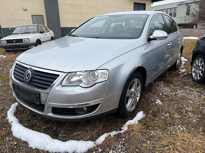 Gebraucht VW Passat 140 PS (102 kW) 2005 Silber Limousine