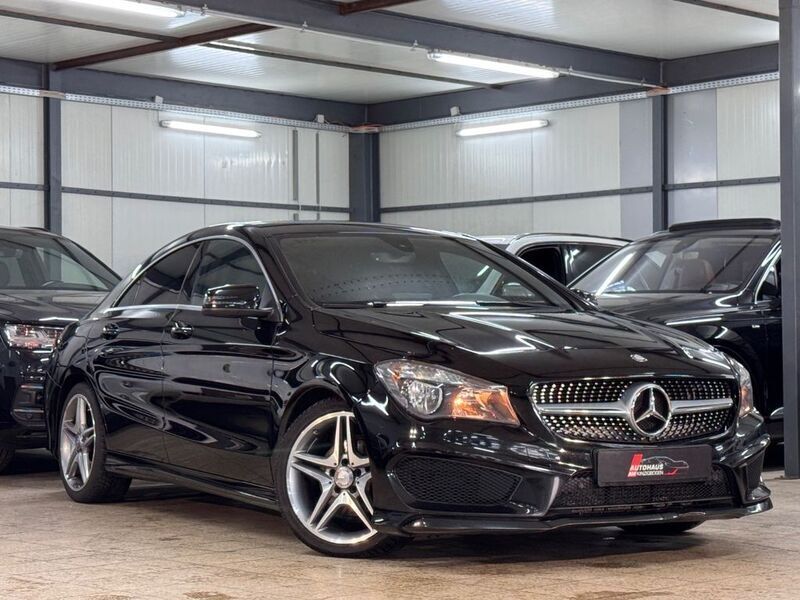 Schwarz Gebraucht 2016 Mercedes CLA200 AMG line Limousine | 12.290 € (Fairer Preis) - Bild 1/4