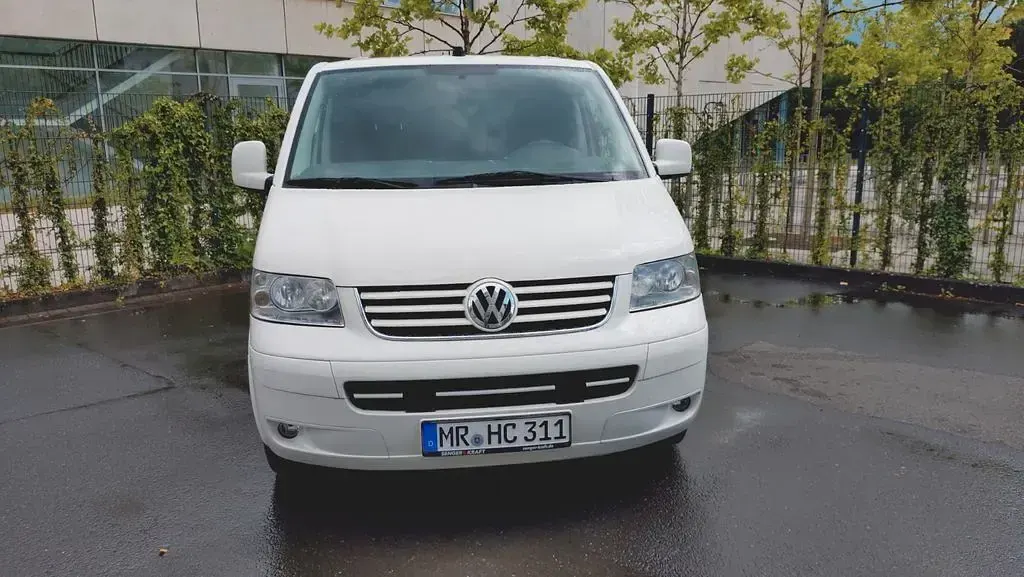 Gebraucht VW Multivan 174 PS (127 kW) 2009 Weiß Van / Kleinbus