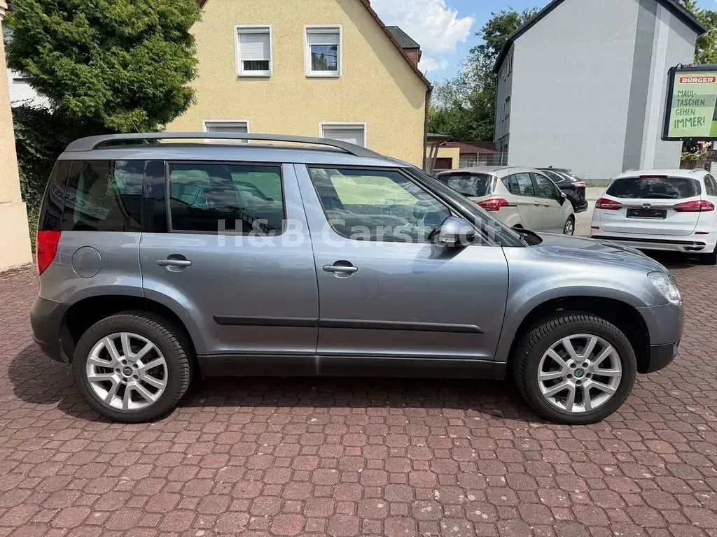 Gebraucht Skoda Yeti 105 PS (77 kW) 2011 Grau SUV