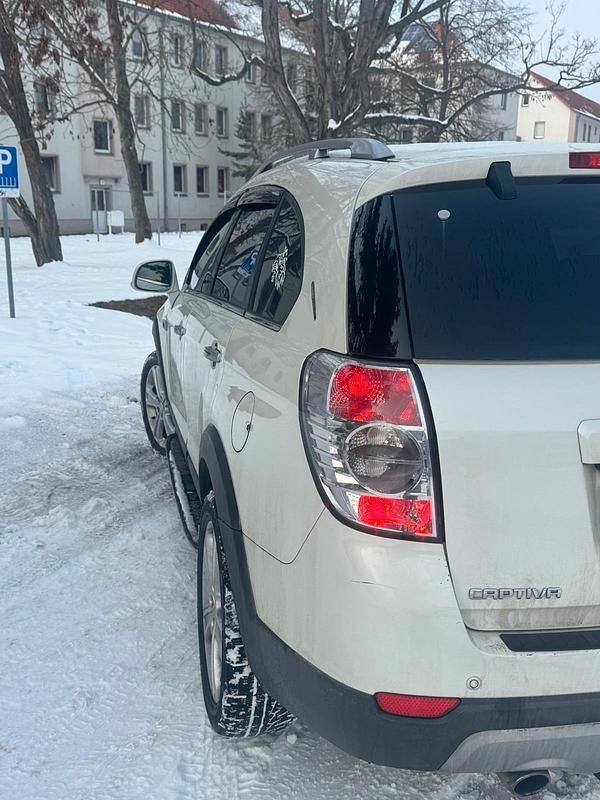 Gebraucht Chevrolet Captiva 184 PS (135 kW) 2012 Weiß SUV