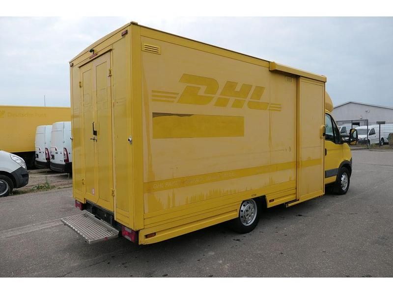 Usata Iveco Daily 106 CV (77 kW) 2014 Giallo Furgone