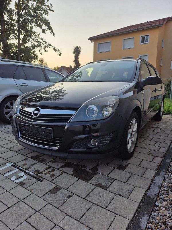 Schwarz Gebraucht 2007 Opel Astra Kombi | 2.400 € (Fairer Preis) - Bild 1/4