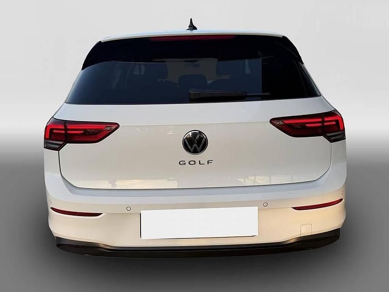 Usata VW Golf VIII Active 131 CV (96 kW) 2023 Bianco Berlina