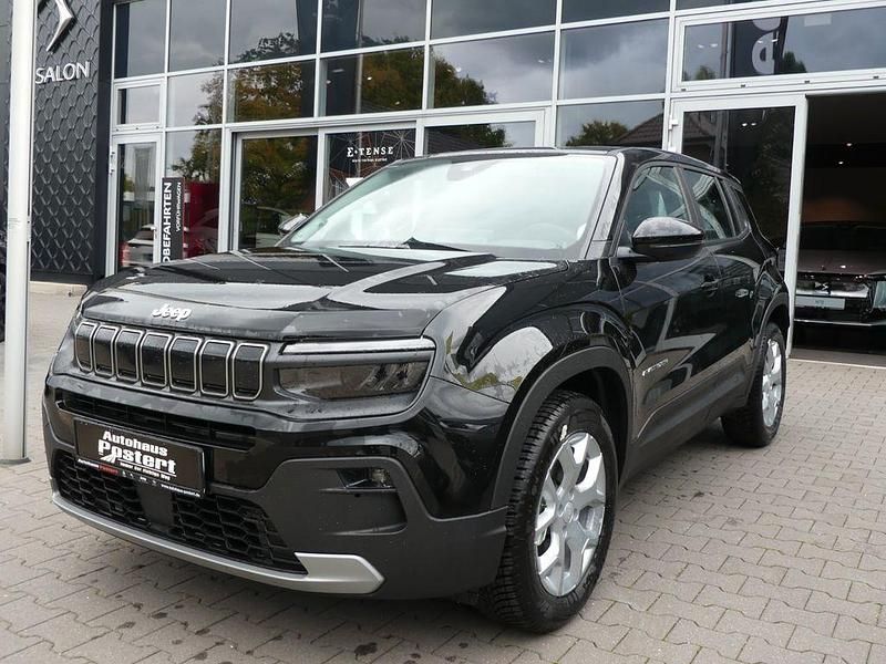 Volcano black Neu 2025 Jeep Avenger Altitude SUV | 27.990 € (Etwas zu teuer) - Bild 1/4