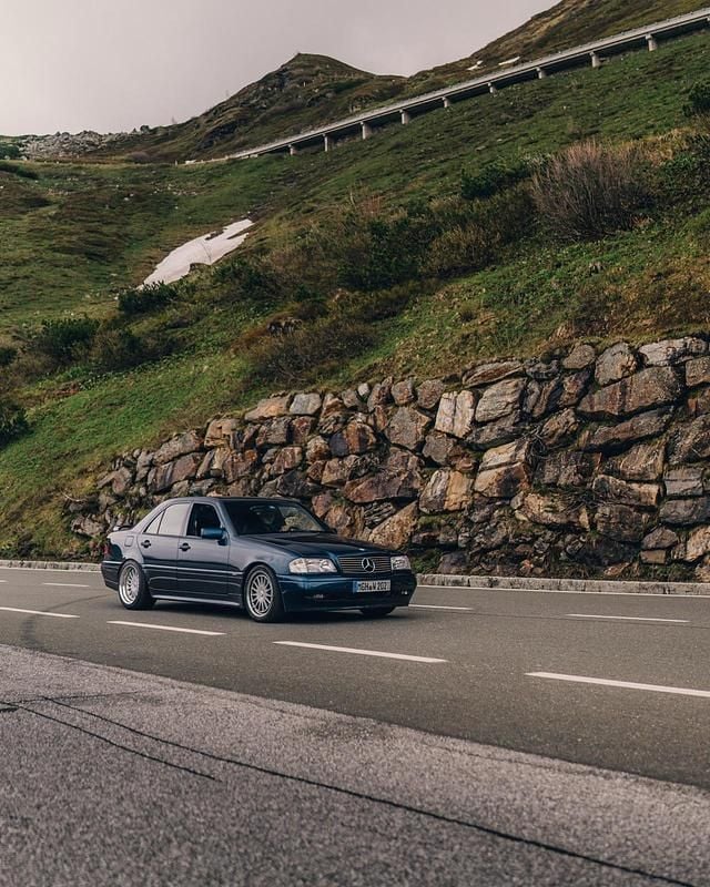 Blau Gebraucht 1995 Mercedes C36 AMG AMG Limousine | 32.000 € - Bild 1/4