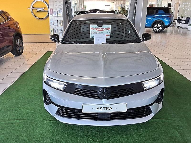 Gebraucht Opel Astra 131 PS (96 kW) 2024 Silber Limousine