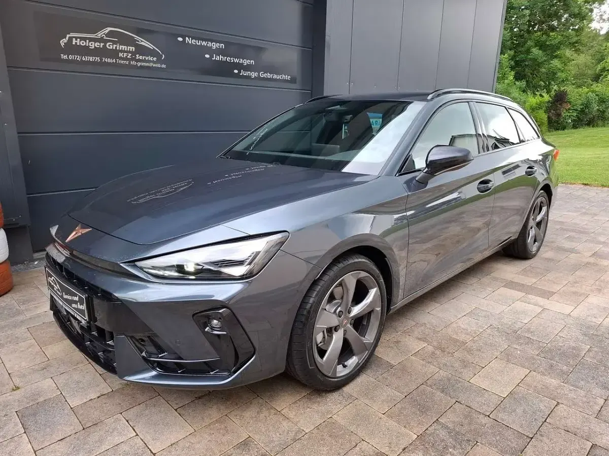Neu Cupra Leon 204 PS (150 kW) 2026 Magneticgrau Kombi