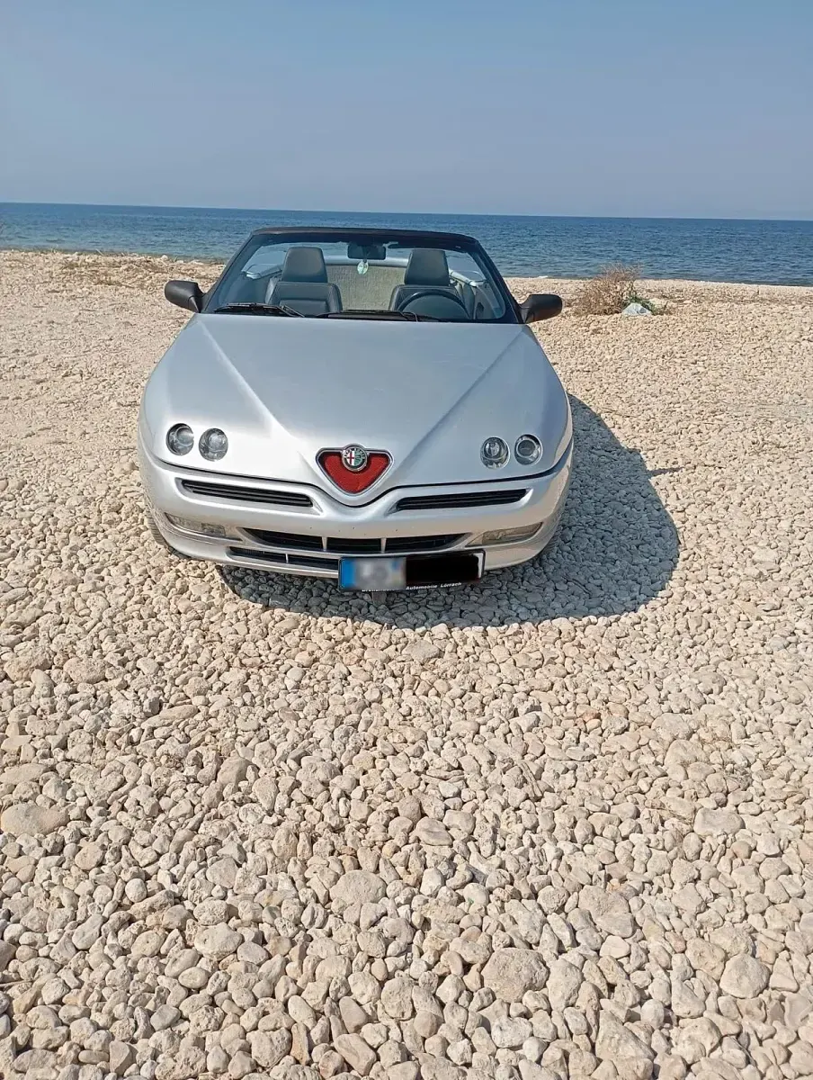 Gebraucht Alfa Romeo Spider 150 PS (110 kW) 2001 Silber Cabrio